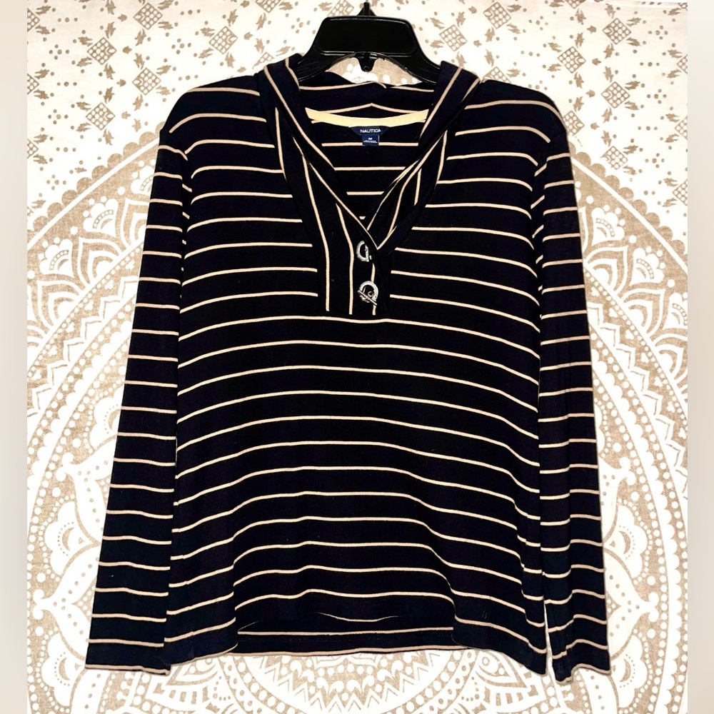 NAUTICA LADIES BLACK & TAN PULLOVER STRIPED LONG SLEEVED COLLARED TOP, SIZE MED